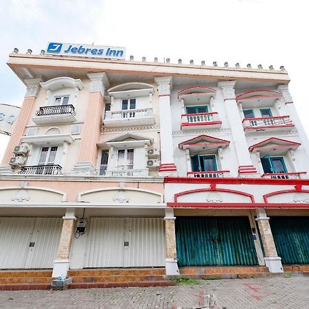 מלון Surakarta  Oyo 2298 Jebres House Syariah מראה חיצוני תמונה